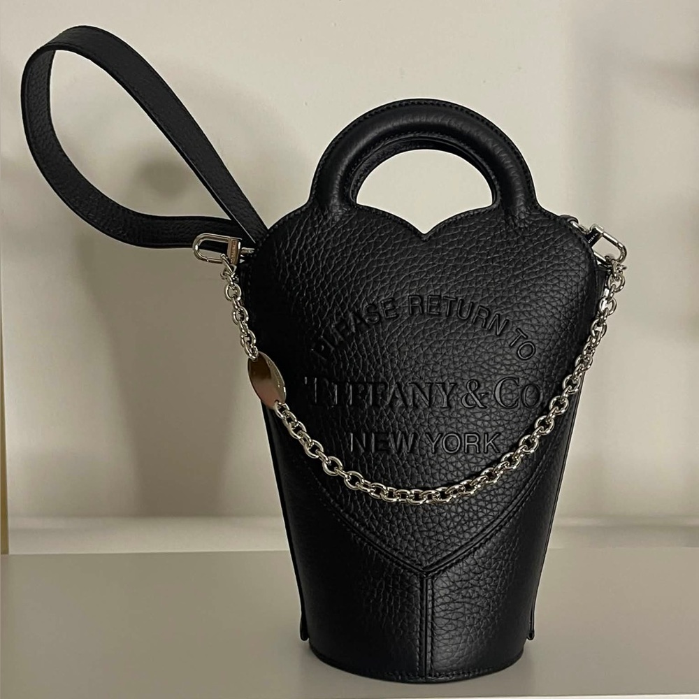 Tiffany & Co Return to Tiffany Black Heart bag TikTok Viral